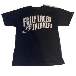 Fully Laced‎ T-Shirt Size Men Black Graphic